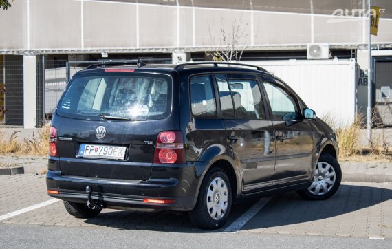Volkswagen Touran 1.9 TDI, 77kW (2008) / AJ NA SPLÁTKY / PROTIÚČET / 2008 černá