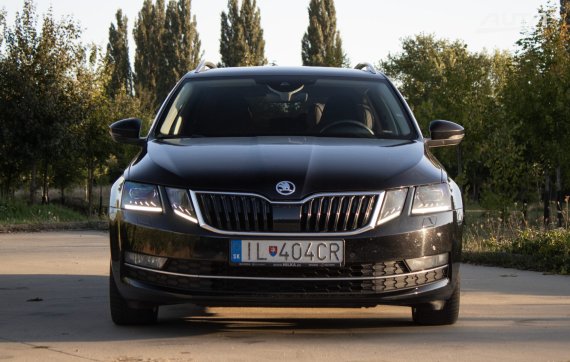 Škoda Octavia Combi 2.0 TDI DSG, 110kW, A6 / AJ NA SPLÁTKY / PROTIÚČET / 2017 černá