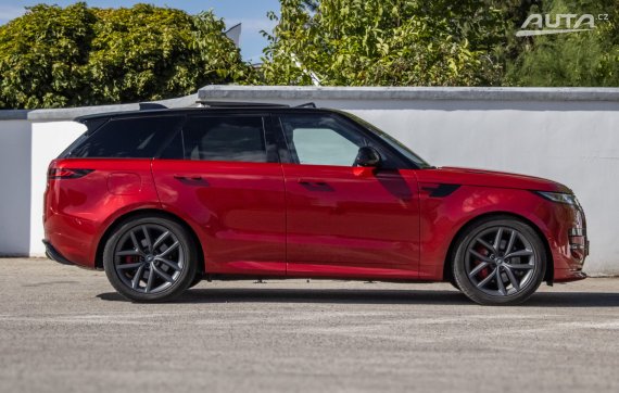Land Rover Range Rover Sport D300 Dynamic SE AT/8 221kW 2023 / AJ NA SPLÁTKY / PROTIÚČET 2023 červená