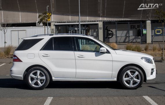 Mercedes-Benz ML 350CDI 4Matic / 190kW / A7 / ZÁRUKA / AJ NA SPLÁTKY / PROTIÚČET 2014 bílá
