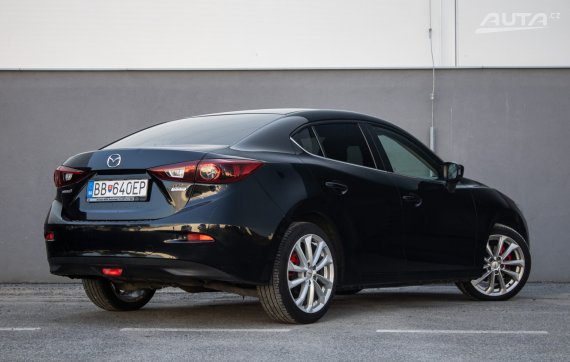 Mazda 3 2.2 Skyactiv-D, 110kW (2013) / AJ NA SPLÁTKY / PROTIÚČET / 2013 černá