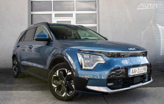 Kia Niro EV / 150kW / ZÁRUKA / AJ NA SPLÁTKY / PROTIÚČET 2024 modrá