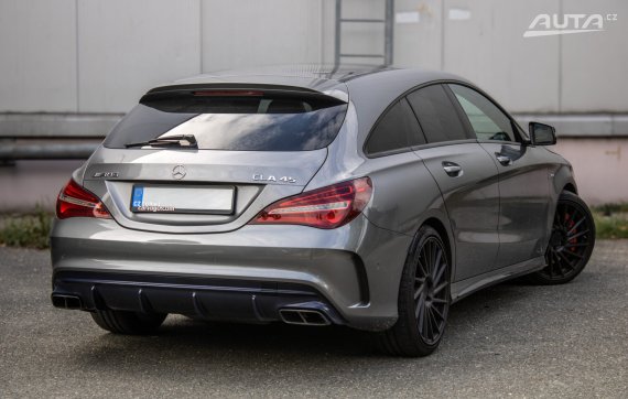 Mercedes-Benz CLA 45 AMG Shooting Brake AWD 280kW 2016 šedá