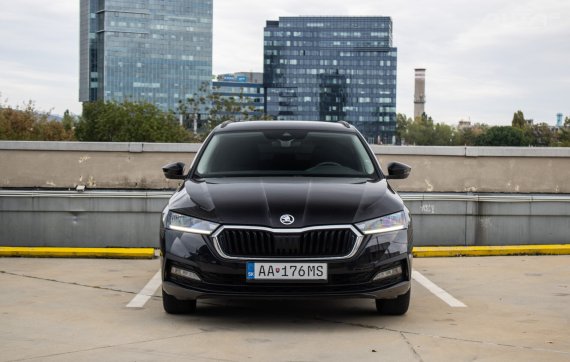 Škoda Octavia Combi 2.0 TDI Selection DSG, 85kW (2024) / AJ NA SPLÁTKY / PROTIÚČET / 2024 černá