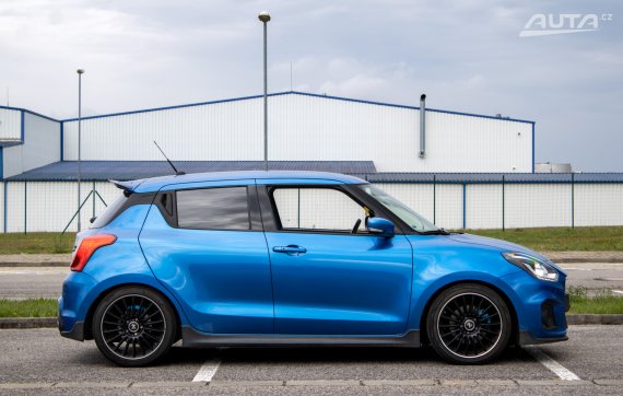 Suzuki Swift 1.4 BoosterJet Sport / 103kW / M6 / ZÁRUKA / AJ NA SPLÁTKY / PROTIÚČET 2020 modrá