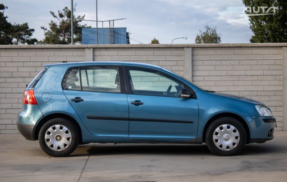 Volkswagen Golf 1.9 TDI Trendline DSG / 77kW / A6 / AJ NA SPLÁTKY / PROTIÚČET 2006 modrá