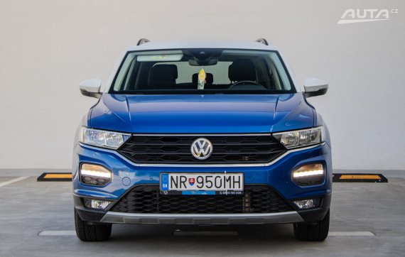 Volkswagen T-Roc 1.5 TSI BMT, 110kW, M6 / AJ NA SPLÁTKY / PROTIÚČET / 2018 modrá