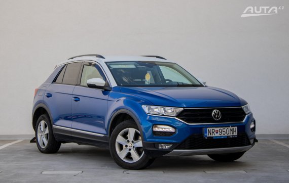 Volkswagen T-Roc 1.5 TSI BMT, 110kW, M6 / AJ NA SPLÁTKY / PROTIÚČET / 2018 modrá