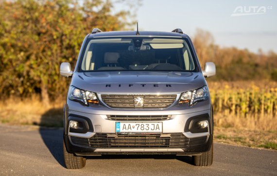 Peugeot Rifter 1.5 BlueHDi 100 Allure 75kW MT/5 / AJ NA SPLÁTKY / PROTIÚČET 2019 šedá