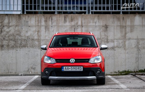 Volkswagen Polo Cross 1.6 TDI DSG, 66kW (2011) / AJ NA SPLÁTKY / PROTIÚČET / 2011 červená