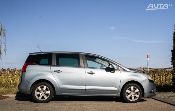 Peugeot 5008 1.6 THP, 115kW (2011) 2011 modrá