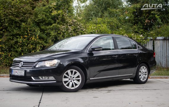 Volkswagen Passat 2.0 TDI Highline DSG / 103kW / A6 / AJ NA SPLÁTKY / PROTIÚČET