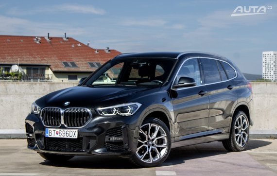 BMW X1 18d xDrive M Sport / 110kW / A8 / ZÁRUKA / AJ NA SPLÁTKY / PROTIÚČET 2021 - hlavní pohled