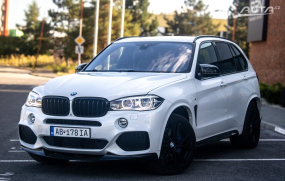 BMW X5 xDrive30d 2018 Individual M-paket AT/8 190kW / AJ NA SPLÁTKY / PROTIÚČET 2018 - hlavní pohled