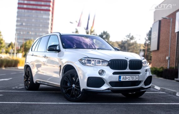 BMW X5 xDrive30d 2018 Individual M-paket AT/8 190kW / AJ NA SPLÁTKY / PROTIÚČET 2018 bílá
