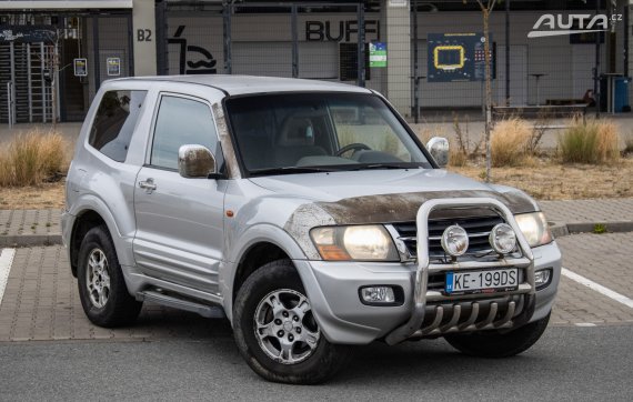 Mitsubishi Pajero 3.2 DI GLS 4x4 A/T, 118kW (2002) / AJ NA SPLÁTKY / PROTIÚČET / 2002 stříbrná metalíza