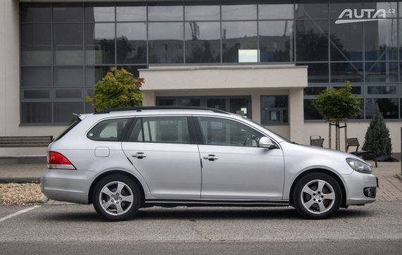 Volkswagen Golf Variant 1.6 TDI BMT Trendline / 77kW / M5 / AJ NA SPLÁTKY / PROTIÚČET 2012 stříbrná metalíza