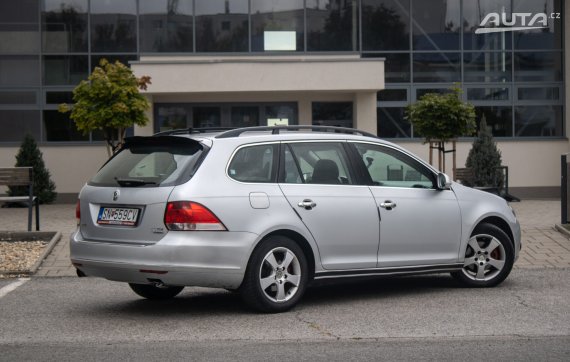 Volkswagen Golf Variant 1.6 TDI BMT Trendline / 77kW / M5 / AJ NA SPLÁTKY / PROTIÚČET 2012 stříbrná metalíza