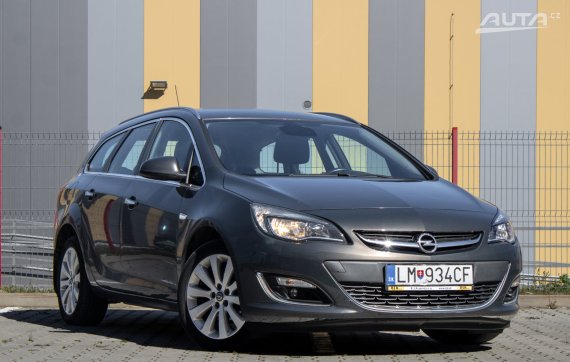 Opel Astra Sport Tourer 1.4 Turbo / 103kW / M6 / ZÁRUKA / AJ NA SPLÁTKY / PROTIÚČET 2013 šedá
