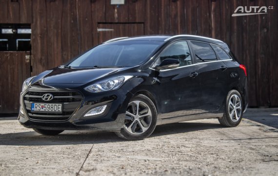 Hyundai i30 CW 1.6i CRDi VGT Family 81kW MT/6 / AJ NA SPLÁTKY / PROTIÚČET 2016 - hlavní pohled