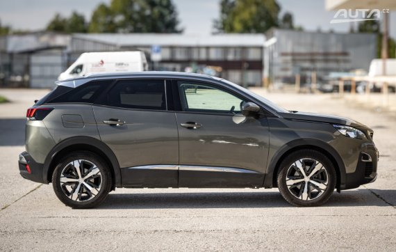 Peugeot 3008 1.6 PureTech E6.2 Allure EAT8, 133 kW, A8 / AJ NA SPLÁTKY / PROTIÚČET / 2019 šedá
