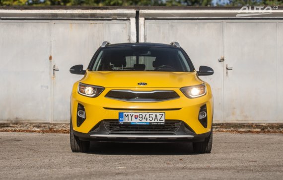 Kia Stonic 1.4 2019 73kW MT/6 / AJ NA SPLÁTKY / PROTIÚČET 2019 žlutá
