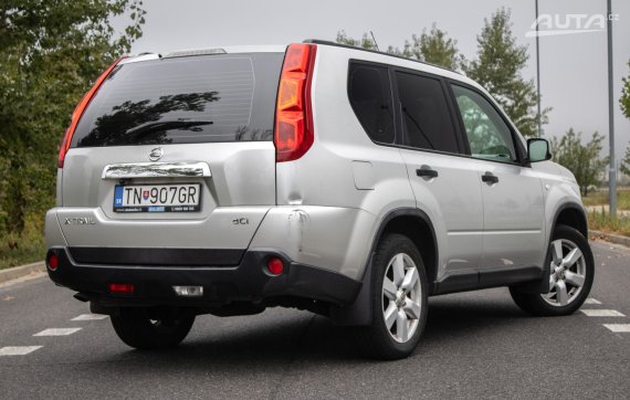 Nissan X-Trail 2.0 dCi / 110kW / A6 / AJ NA SPLÁTKY / PROTIÚČET 2010 stříbrná metalíza