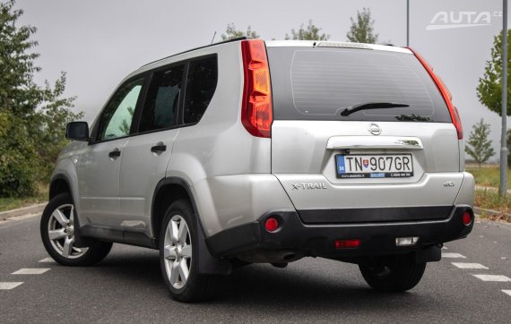 Nissan X-Trail 2.0 dCi / 110kW / A6 / AJ NA SPLÁTKY / PROTIÚČET 2010 stříbrná metalíza