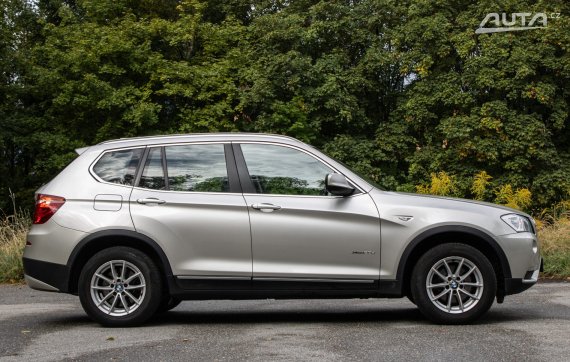 BMW X3 xDrive20d A/T, 135kW (2013) / AJ NA SPLÁTKY / PROTIÚČET / 2013 stříbrná metalíza
