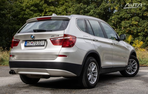 BMW X3 xDrive20d A/T, 135kW (2013) / AJ NA SPLÁTKY / PROTIÚČET / 2013 stříbrná metalíza