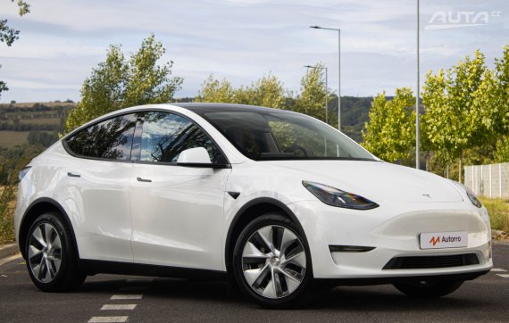 Tesla Model Y Dual Motor Long Range 378kw 2022 bílá