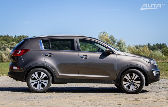 Kia Sportage 1.7 CRDi VGT 2WD, 85 kW, M6 / AJ NA SPLÁTKY / PROTIÚČET / 2013 hnědá