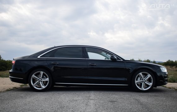 Audi A8 Long 3.0 TDI V6 quattro tiptronic, 190kW (2015) / AJ NA SPLÁTKY / PROTIÚČET / 2015 černá