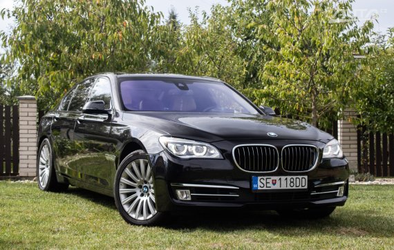 BMW Rad 7 740d xDrive A/T, 230 kW (2014) / AJ NA SPLÁTKY / PROTIÚČET / 2014 černá