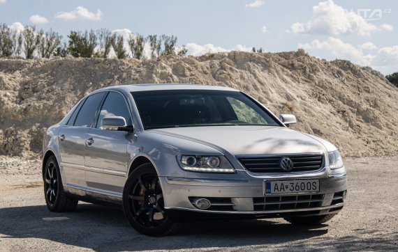 Volkswagen Phaeton 3.0 V6 TDI 4x4 A/T, 176kW (2008) / AJ NA SPLÁTKY / PROTIÚČET / 2008 stříbrná metalíza