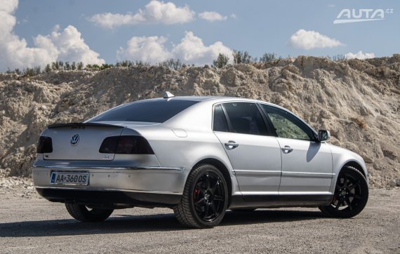 Volkswagen Phaeton 3.0 V6 TDI 4x4 A/T, 176kW (2008) / AJ NA SPLÁTKY / PROTIÚČET / 2008 stříbrná metalíza