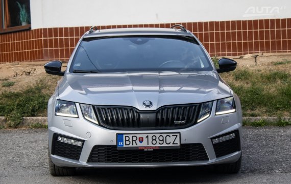 Škoda Octavia Combi 2.0 TDI RS DSG, 135kW (2017) / AJ NA SPLÁTKY / PROTIÚČET / 2017 stříbrná metalíza