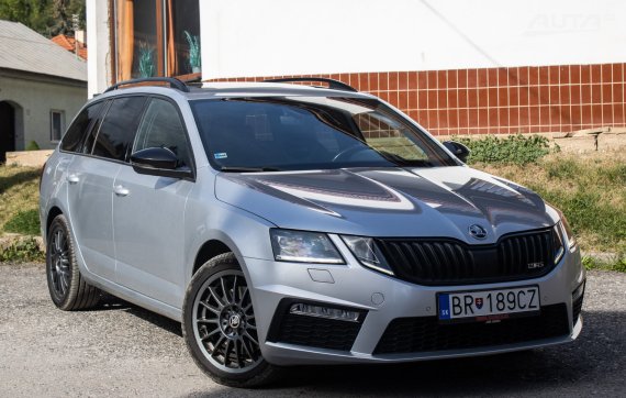 Škoda Octavia Combi 2.0 TDI RS DSG, 135kW (2017) / AJ NA SPLÁTKY / PROTIÚČET / 2017 stříbrná metalíza
