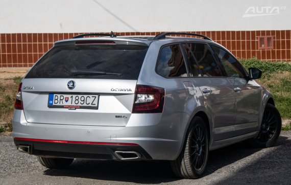 Škoda Octavia Combi 2.0 TDI RS DSG, 135kW (2017) / AJ NA SPLÁTKY / PROTIÚČET / 2017 stříbrná metalíza