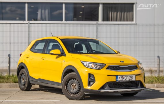 Kia Stonic 2018 Silver 73kW MT/6 / AJ NA SPLÁTKY / PROTIÚČET 2018 žlutá