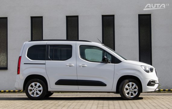 Opel Combo 1.2 Turbo, 81kW (2024) / AJ NA SPLÁTKY / PROTIÚČET / 2024 bílá