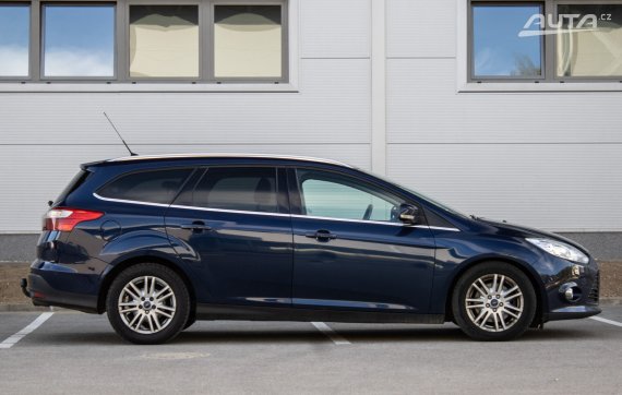 Ford Focus Kombi 2.0 TDCi Titanium A/T, 120 kW (2012) / AJ NA SPLÁTKY / PROTIÚČET / 2012 modrá