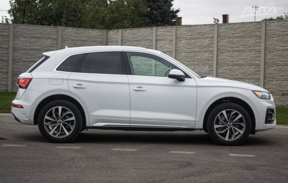 Audi Q5 45 2.0 TFSI mHEV quattro S tronic, 195 kW, A7 / AJ NA SPLÁTKY / PROTIÚČET / 2021 bílá