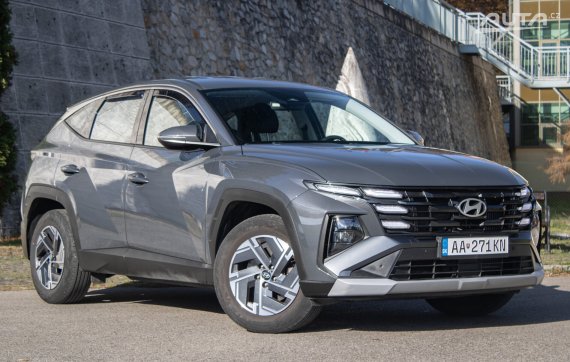 Hyundai Tucson 1.6 T-GDi Family, 117 kW, M6, 5d. / AJ NA SPLÁTKY / PROTIÚČET / 2024 šedá