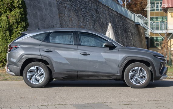 Hyundai Tucson 1.6 T-GDi Family, 117 kW, M6, 5d. / AJ NA SPLÁTKY / PROTIÚČET / 2024 šedá