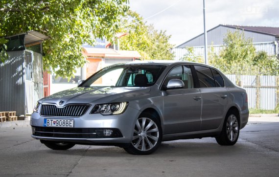 Škoda Superb 2.0 TDI CR DSG, 103 kW, A6, 5d. / AJ NA SPLÁTKY / PROTIÚČET / 2014 - hlavní pohled