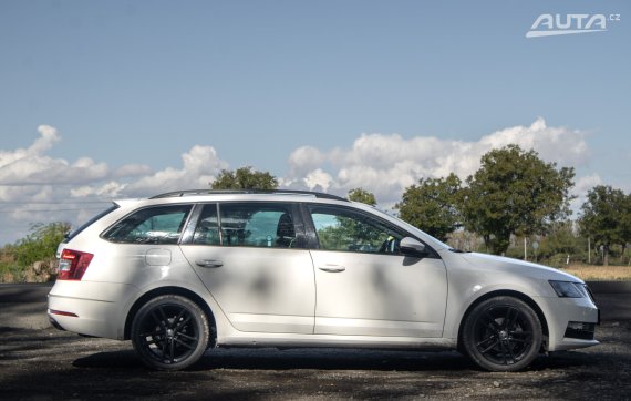 Škoda Octavia Combi 1.6 TDI Ambition DSG / 85kW / A7 / ZÁRUKA / AJ NA SPLÁTKY / PROTIÚČET 2019 bílá