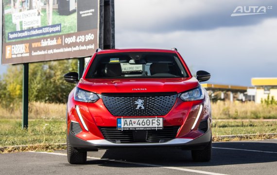 Peugeot 2008 1.2 PureTech Allure 96kW 2023 / AJ NA SPLÁTKY / PROTIÚČET 2023 červená