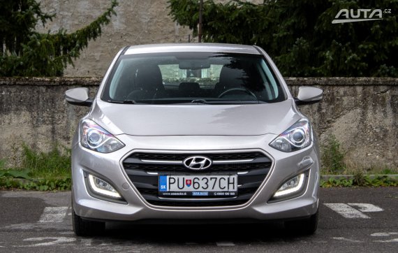 Hyundai i30 1.6 CRDi DOHC 16V / 81kW / M6 / ZÁRUKA / AJ NA SPLÁTKY / PROTIÚČET 2016 stříbrná metalíza