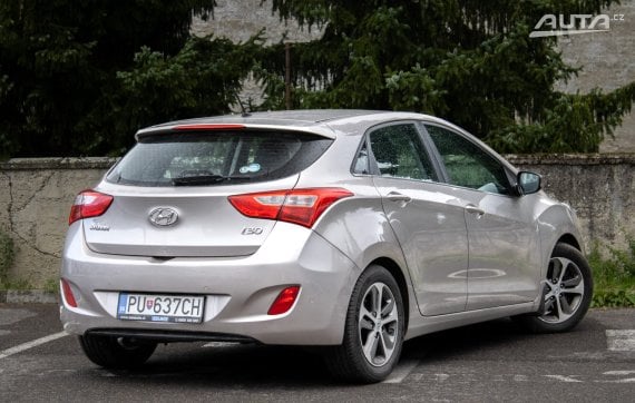 Hyundai i30 1.6 CRDi DOHC 16V / 81kW / M6 / ZÁRUKA / AJ NA SPLÁTKY / PROTIÚČET 2016 stříbrná metalíza